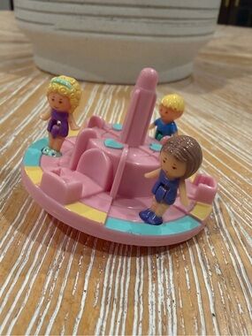 1993 Bluebird Polly Pocket “Merry Go Round Pals”
